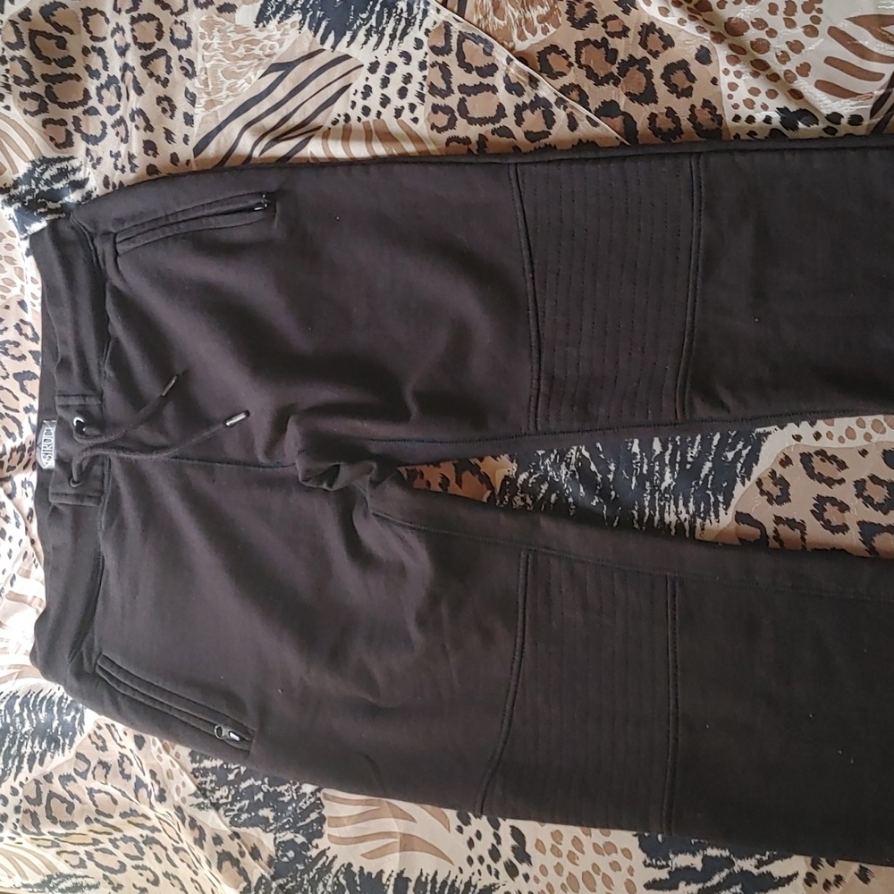 DStruct Joggers